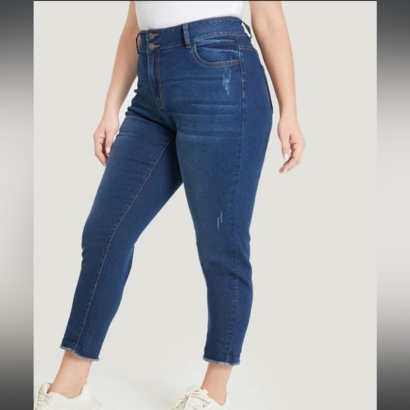 BNWT stretchy raw edge hem skinny jeans - Picture 2 of 8